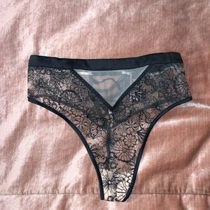 Victoria’s Secret panties S lace & embellished flower details -black & cream